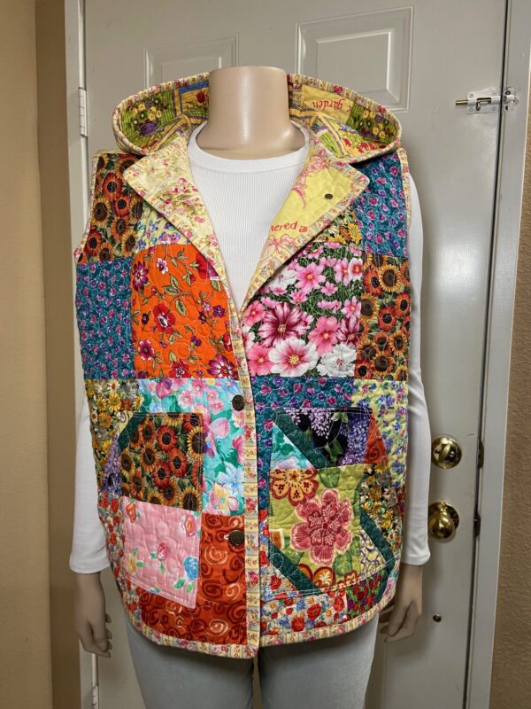 QUILT HOODIE VEST/6" FLORAL SQUARES #45